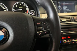 Valkoinen BMW 520 2012 kuva 14.