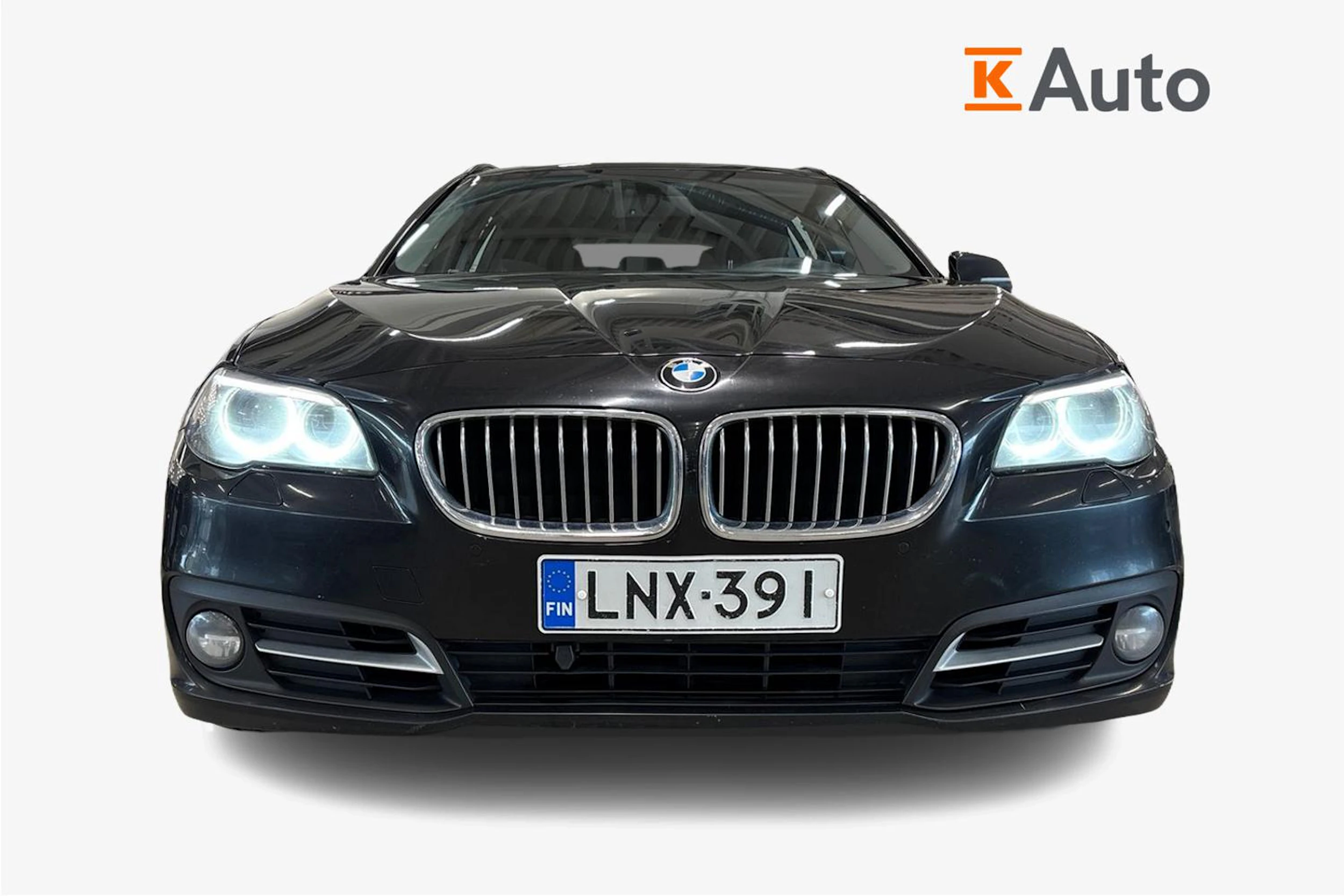 musta BMW 520 2013 kuva 4.