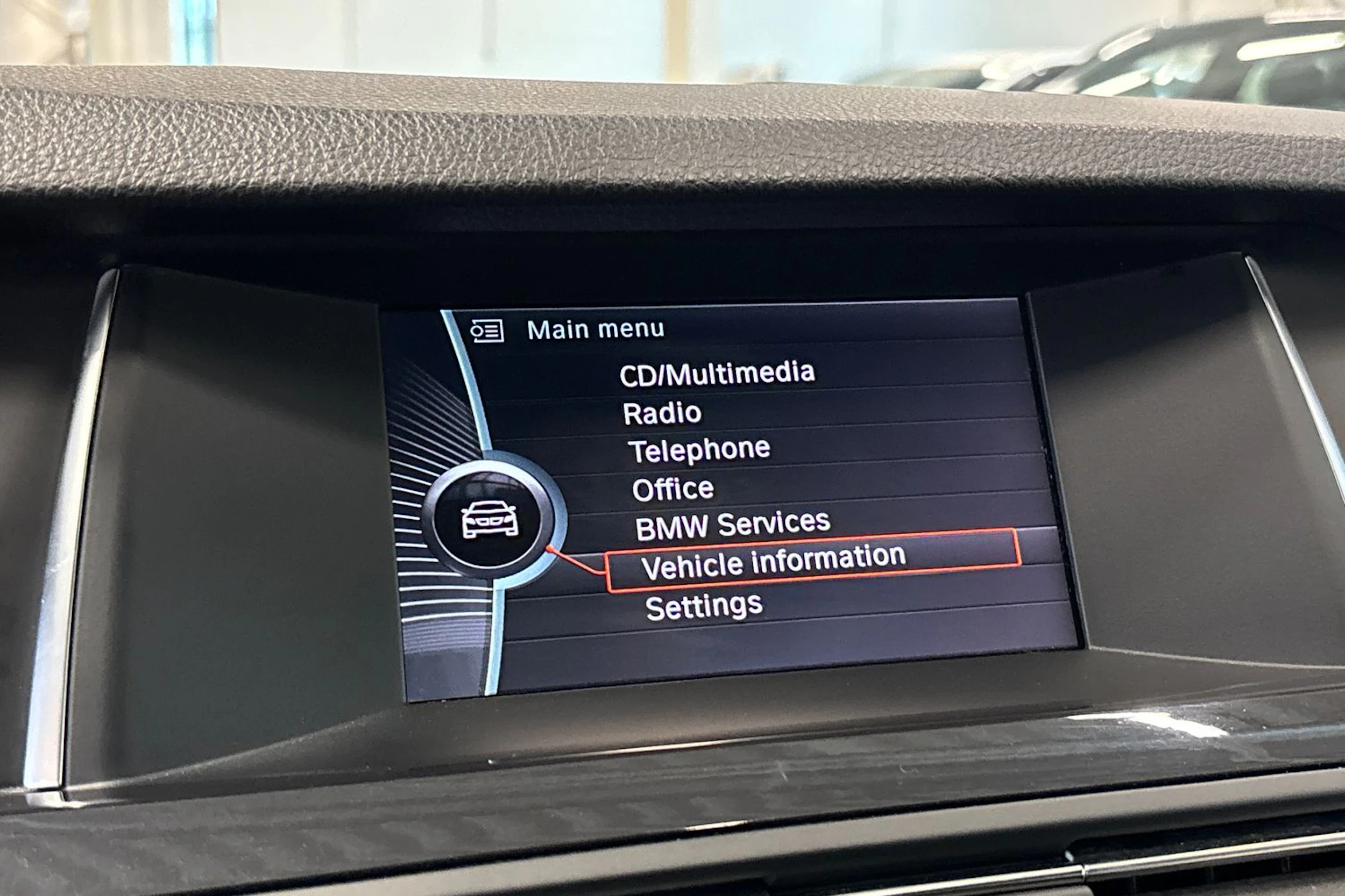 musta BMW 520 2013 kuva 18.