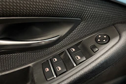 musta BMW 520 2013 kuva 25.