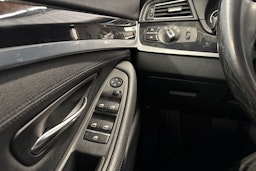 harmaa BMW 520 2013 kuva 20.
