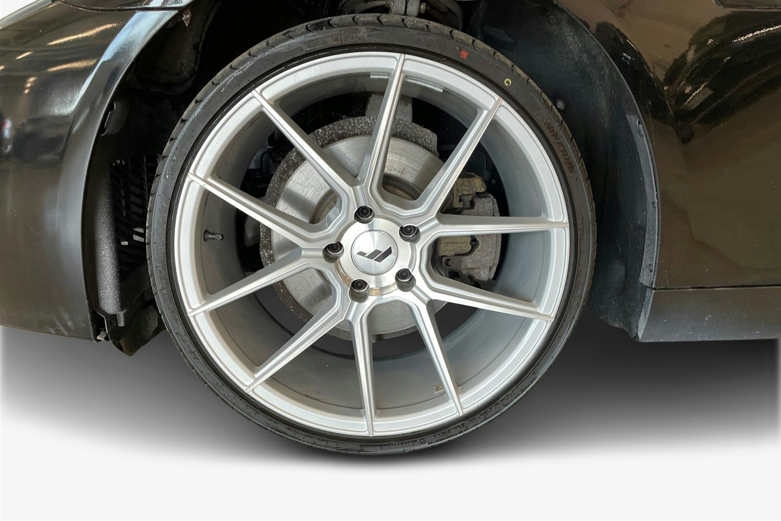 musta BMW 520 2013 kuva 11.