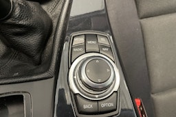 musta BMW 520 2013 kuva 25.