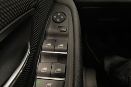 musta BMW 520 2013 kuva 27.