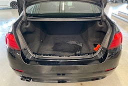 musta BMW 520 2013 kuva 30.