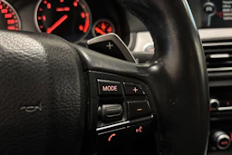 valkoinen BMW 520 2013 kuva 14.