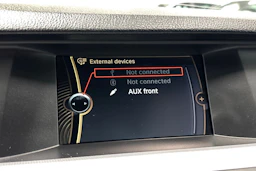 valkoinen BMW 520 2013 kuva 23.