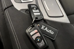 valkoinen BMW 520 2013 kuva 27.