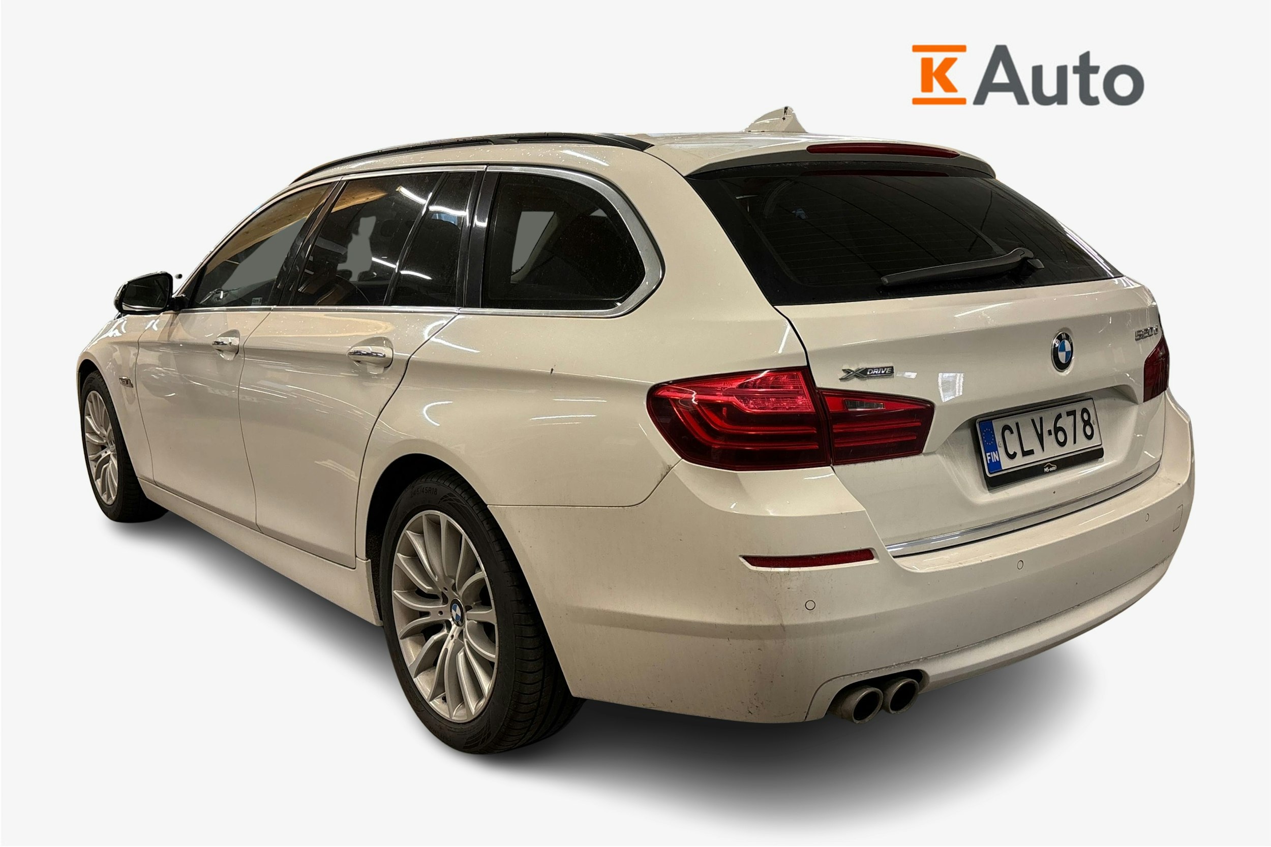 valkoinen BMW 520 2014 kuva 2.