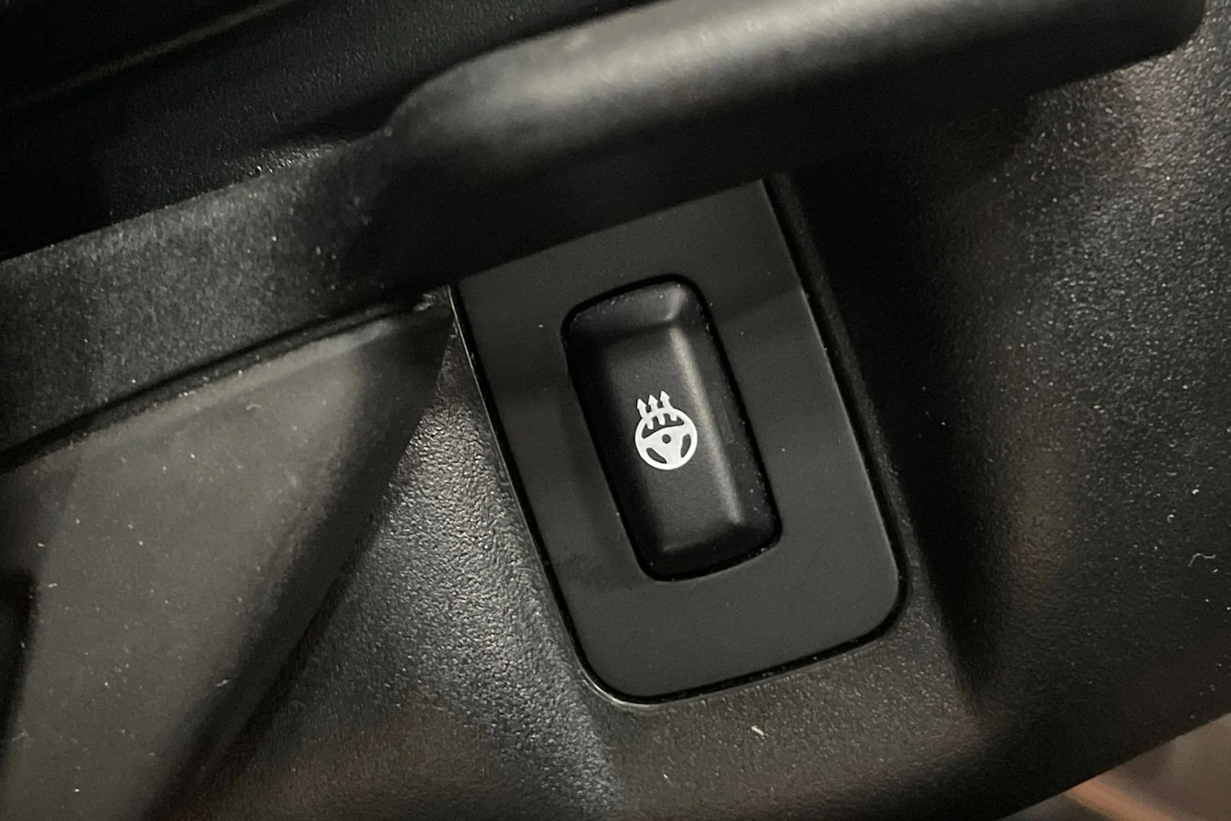 Musta BMW 520 2014 kuva 4.