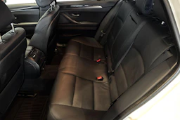 Valkoinen BMW 520 2014 kuva 8.