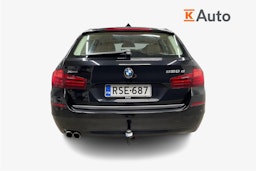 musta BMW 520 2014 kuva 3.