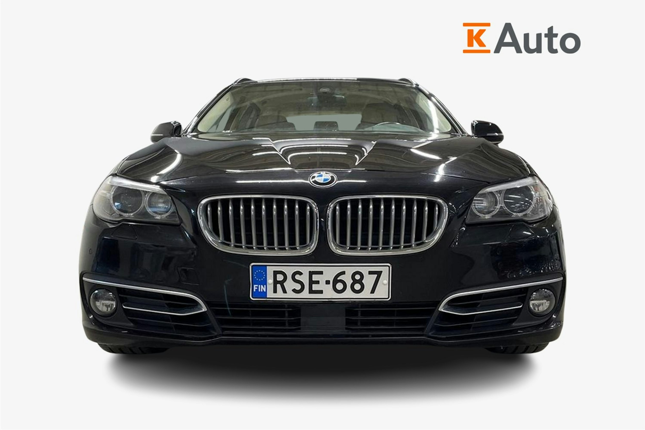 musta BMW 520 2014 kuva 5.