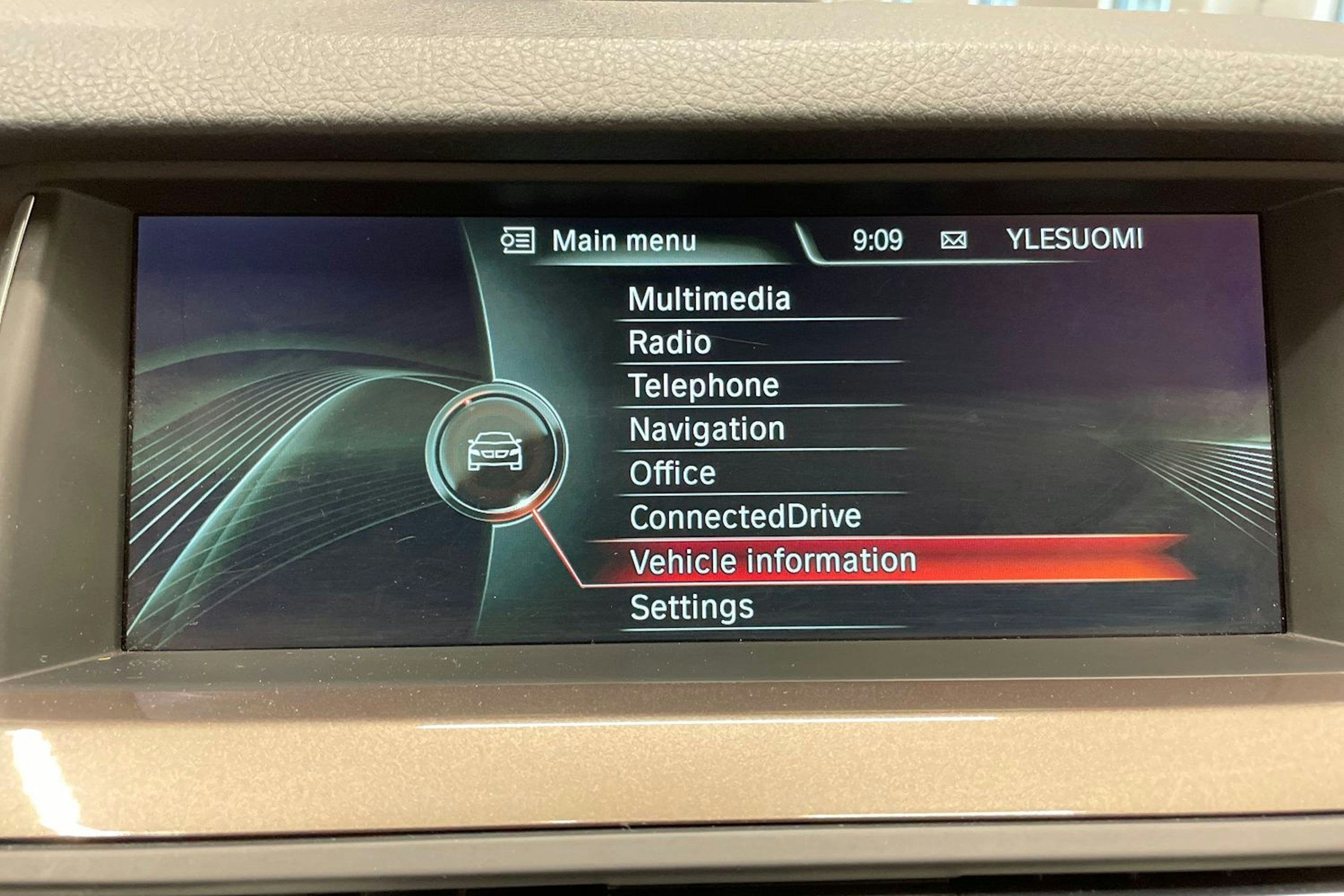 musta BMW 520 2014 kuva 18.