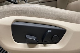 musta BMW 520 2014 kuva 31.