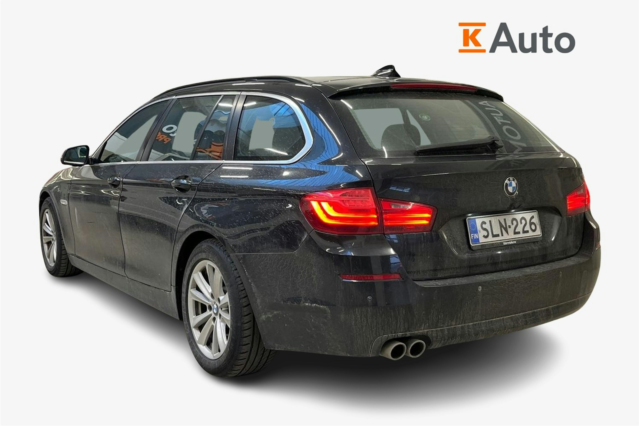 musta BMW 520 2014 kuva 2.