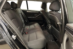 musta BMW 520 2014 kuva 10.
