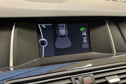 musta BMW 520 2014 kuva 16.