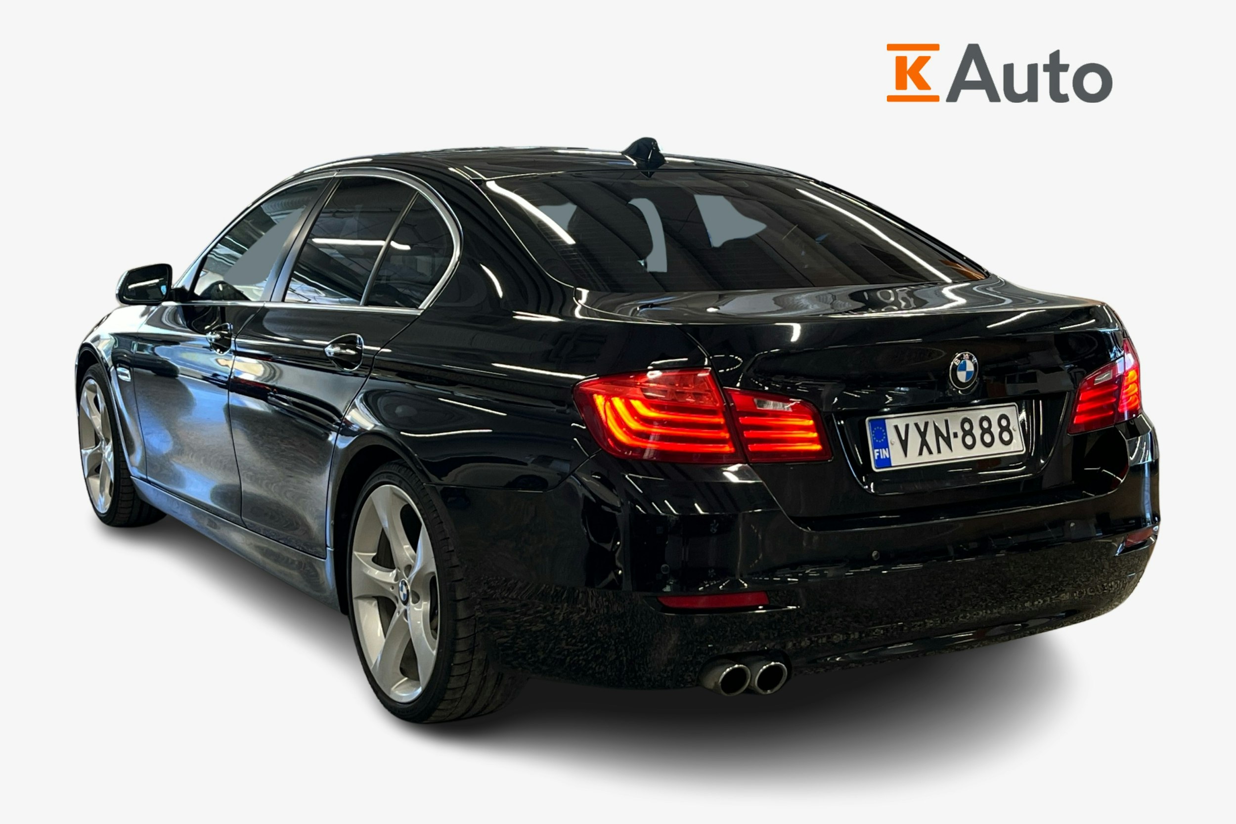musta BMW 520 2014 kuva 2.