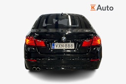 musta BMW 520 2014 kuva 3.