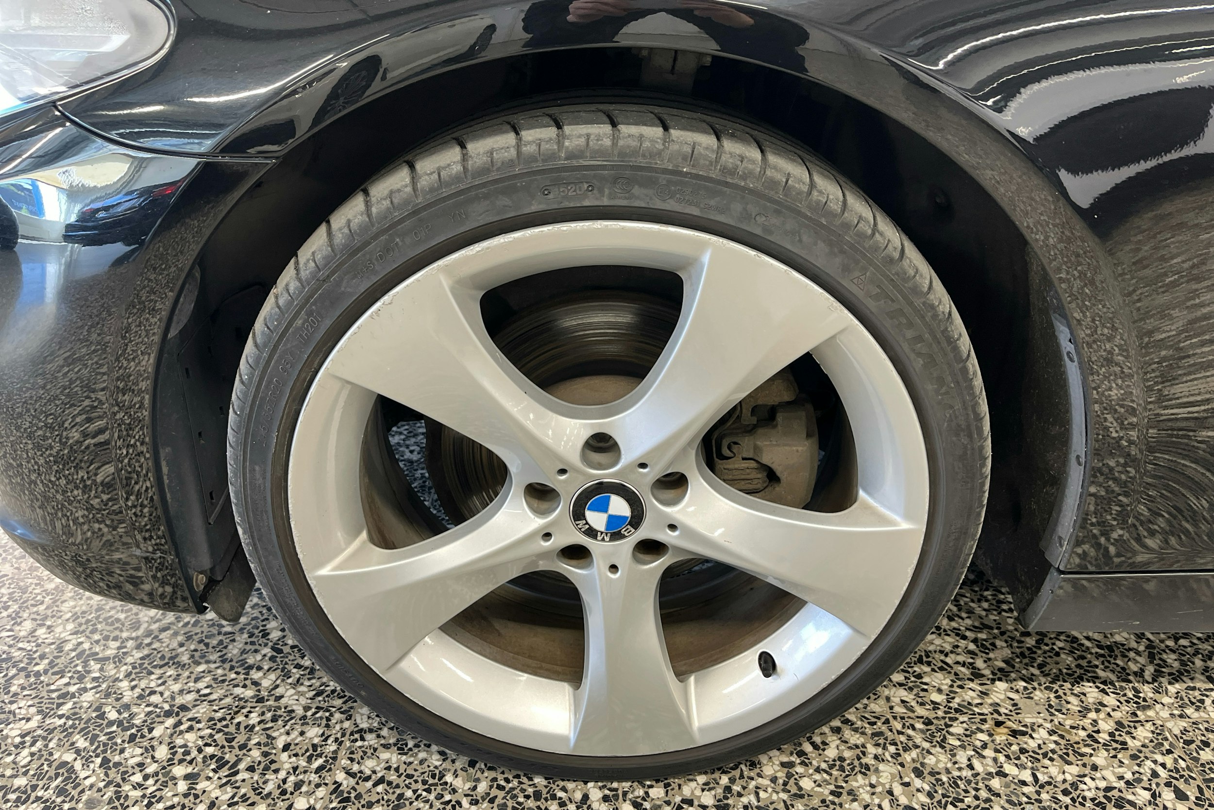 musta BMW 520 2014 kuva 9.