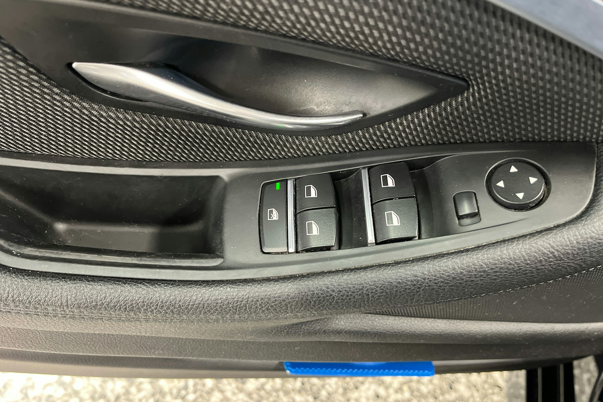 musta BMW 520 2014 kuva 16.