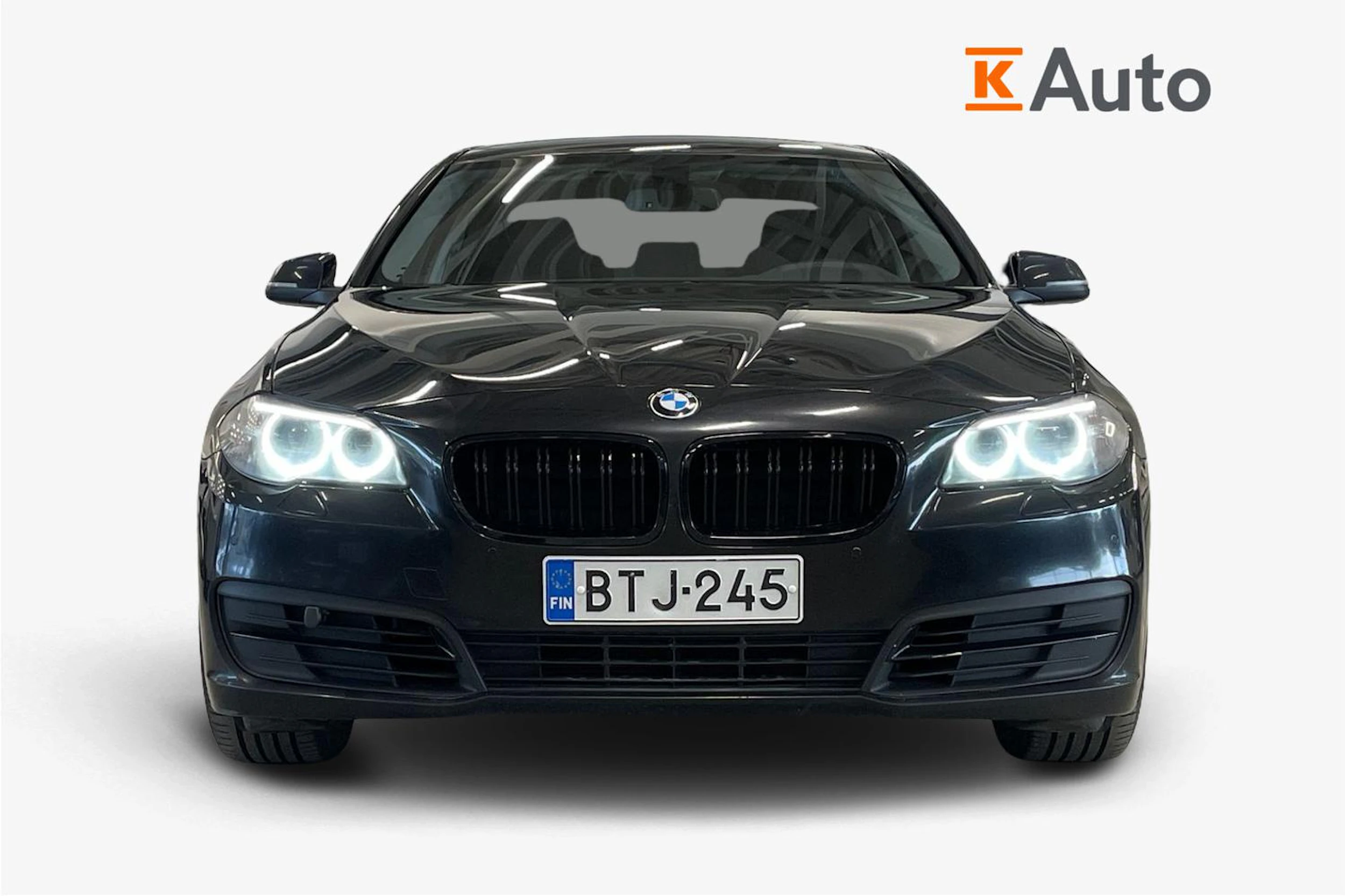 musta BMW 520 2015 kuva 4.