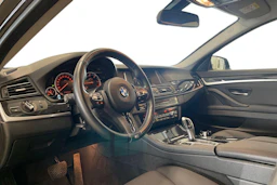 musta BMW 520 2015 kuva 6.