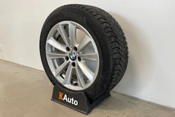 musta BMW 520 2015 kuva 10.