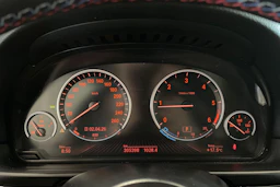 musta BMW 520 2015 kuva 16.