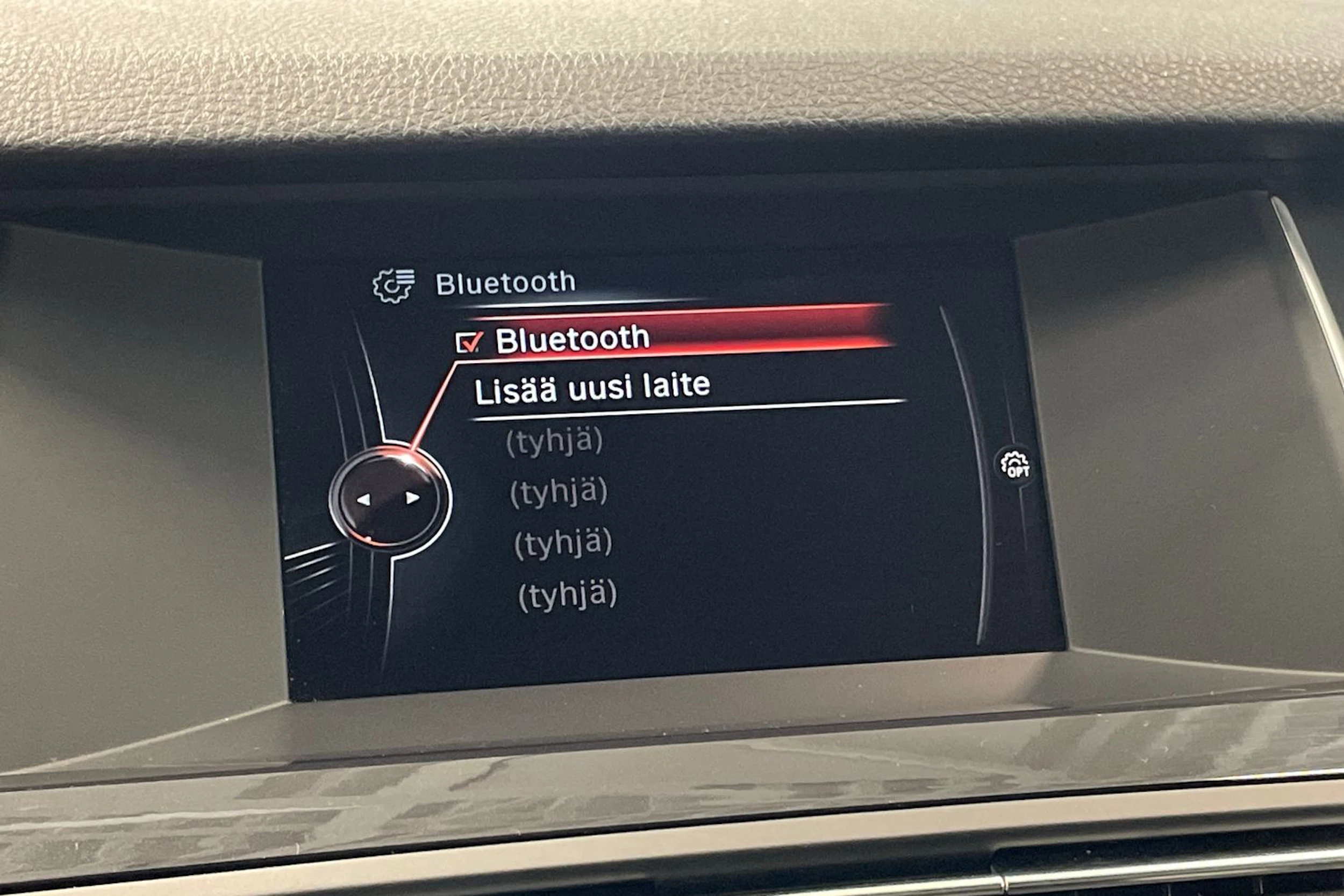 musta BMW 520 2015 kuva 19.
