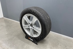 Harmaa BMW 520 2015 kuva 14.