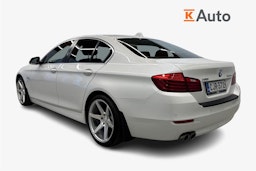 valkoinen BMW 520 2015 kuva 2.