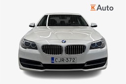 valkoinen BMW 520 2015 kuva 5.