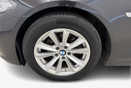 harmaa BMW 520 2015 kuva 11.