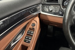 harmaa BMW 520 2015 kuva 23.