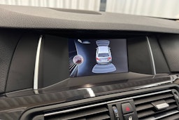 harmaa BMW 520 2015 kuva 29.