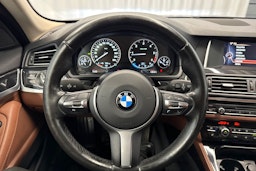 harmaa BMW 520 2015 kuva 32.