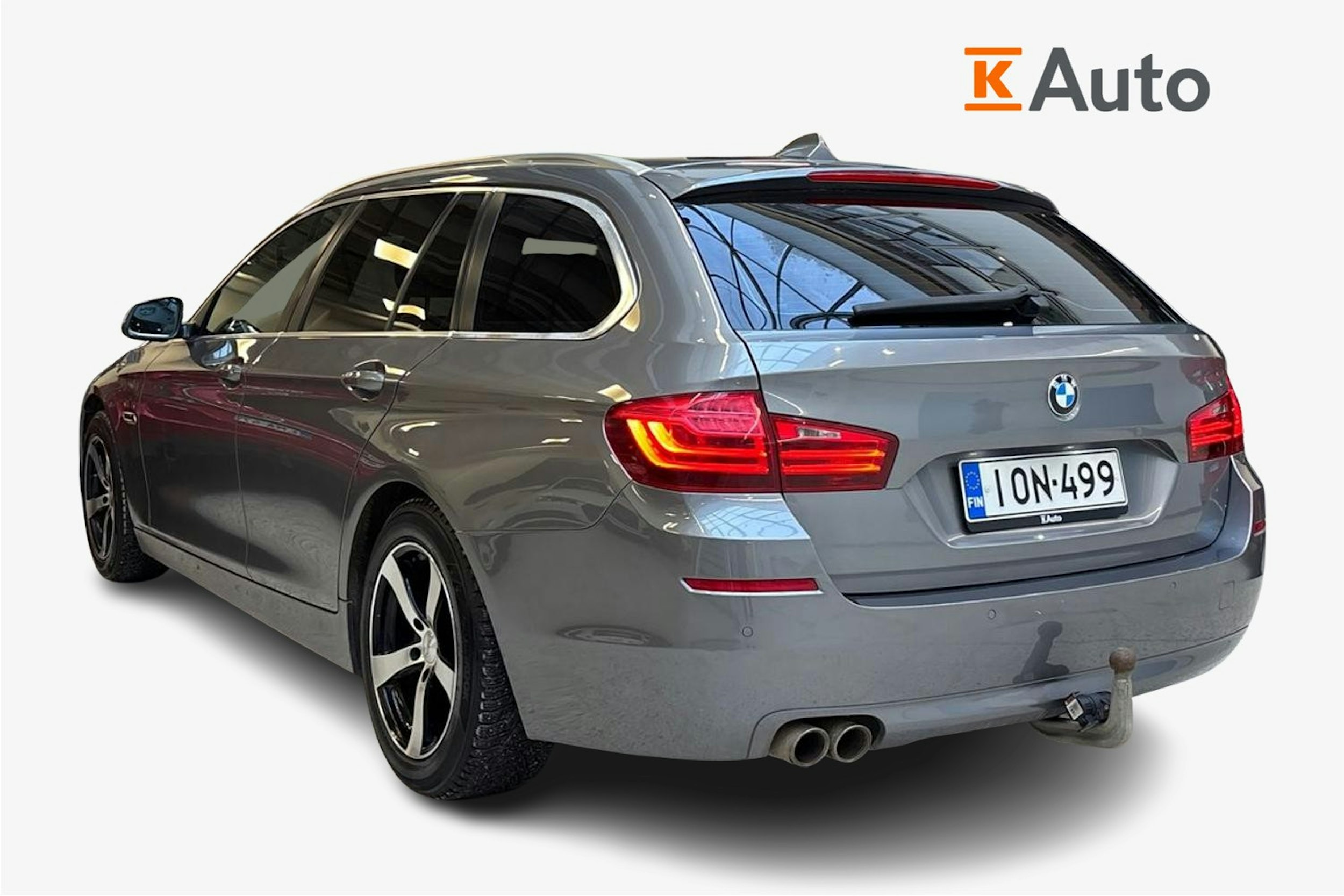 musta BMW 520 2015 kuva 2.