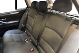 musta BMW 520 2015 kuva 10.