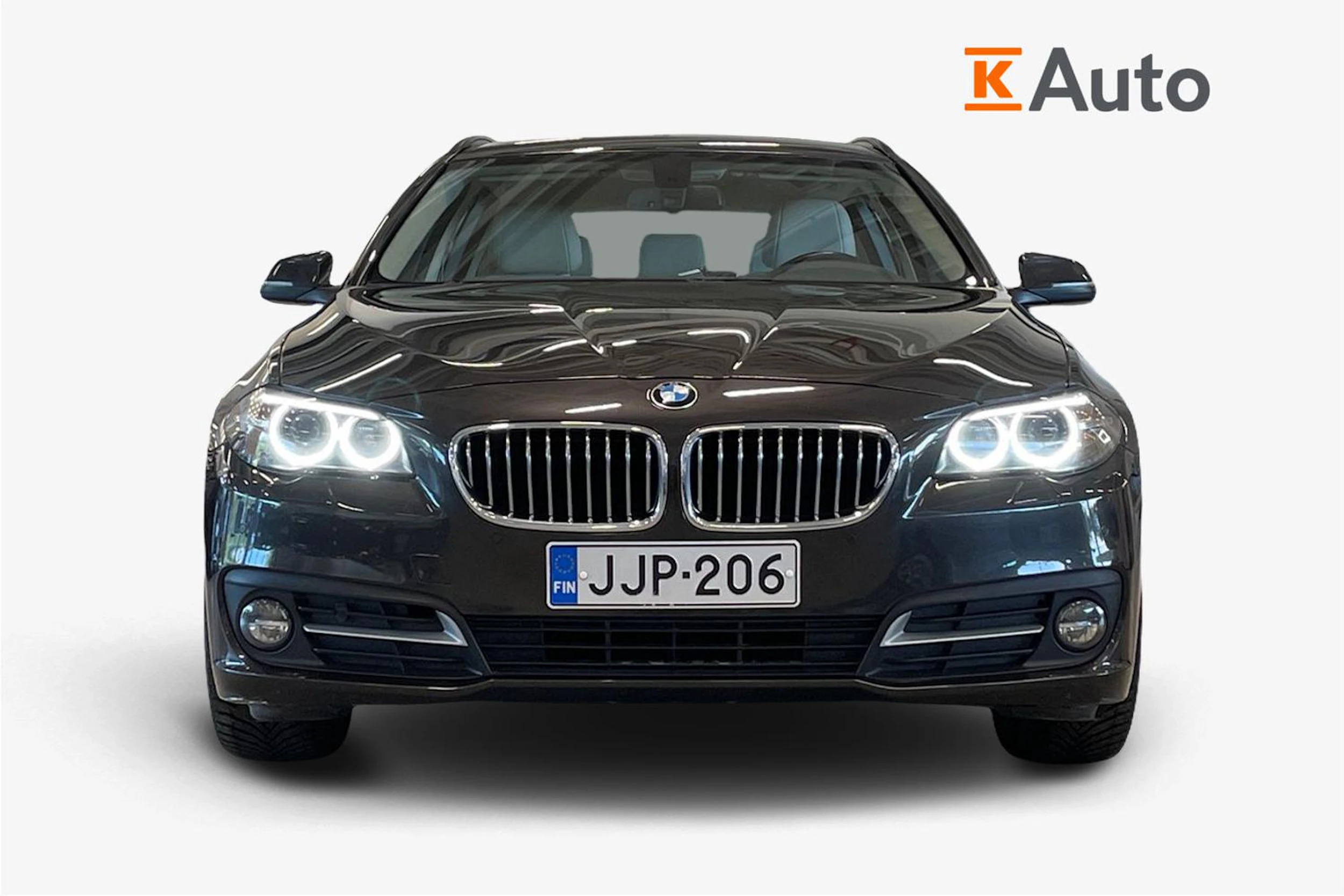 ruskea (beige) BMW 520 2015 kuva 4.
