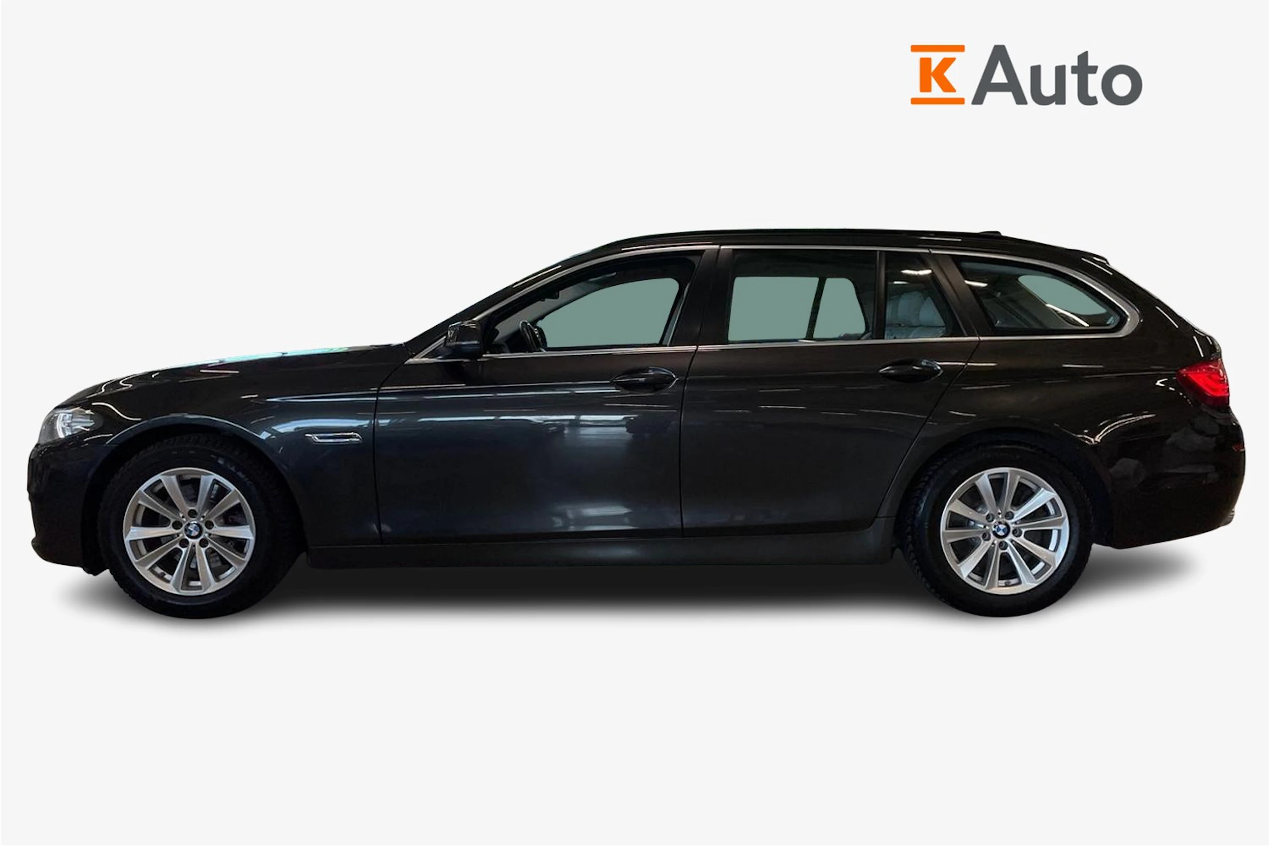 ruskea (beige) BMW 520 2015 kuva 5.