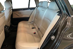 ruskea (beige) BMW 520 2015 kuva 8.