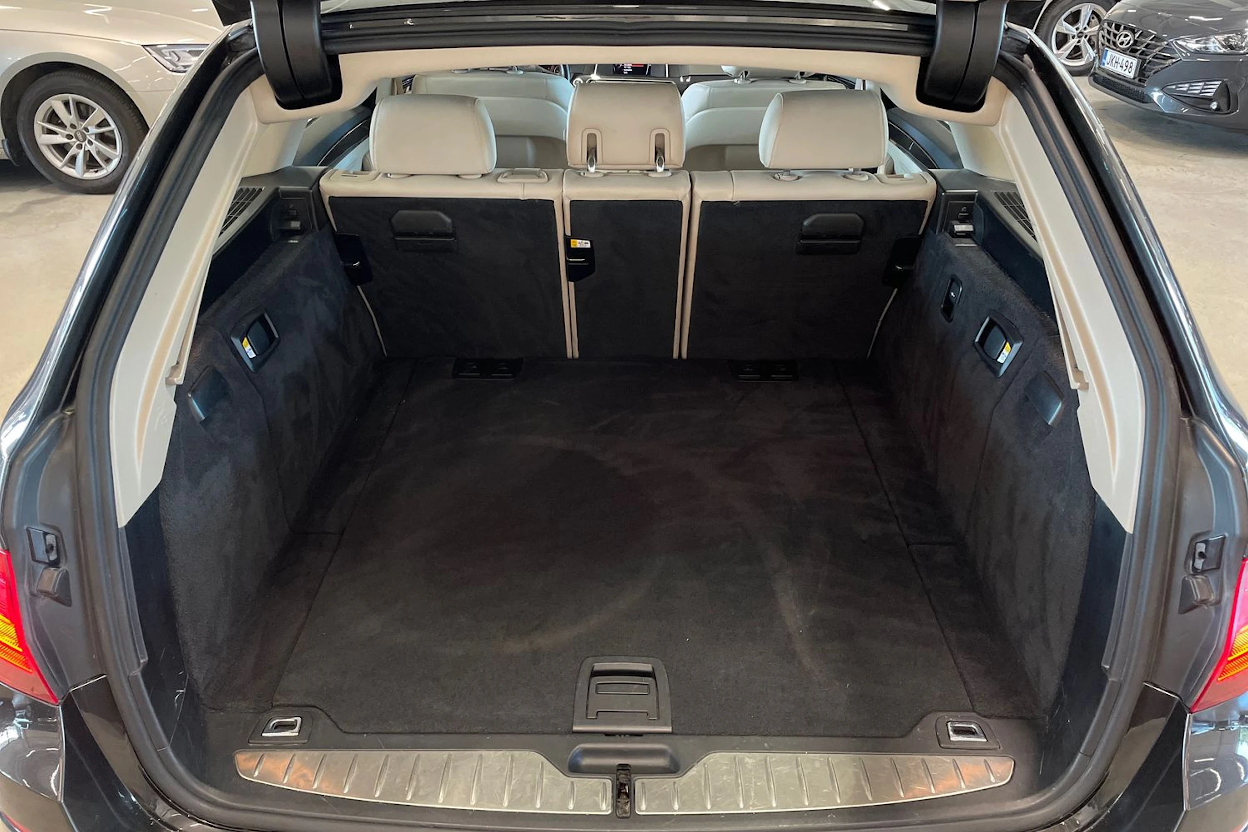 ruskea (beige) BMW 520 2015 kuva 23.