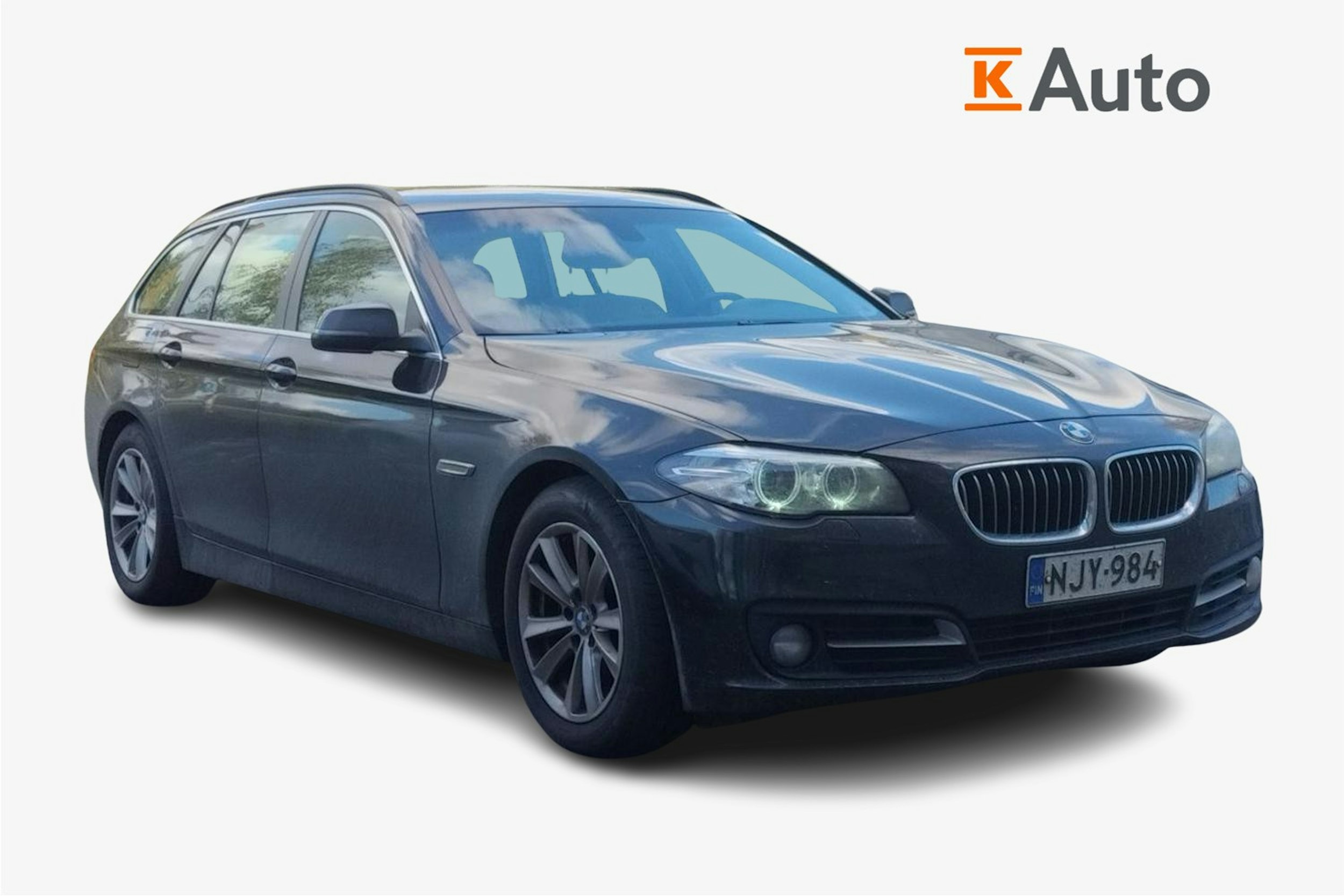 Ruskea (beige) BMW 520 2015 kuva 1.