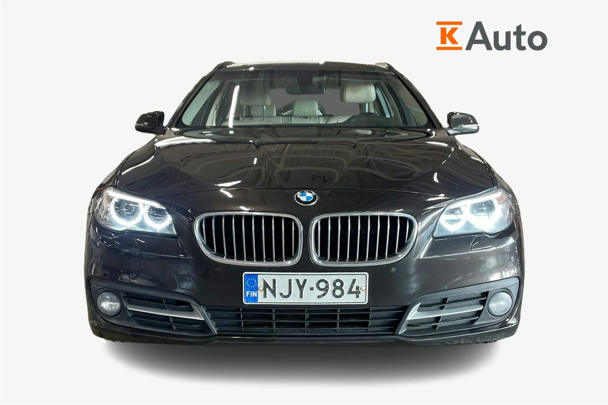 Ruskea (beige) BMW 520 2015 kuva 5.