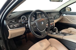 Ruskea (beige) BMW 520 2015 kuva 7.