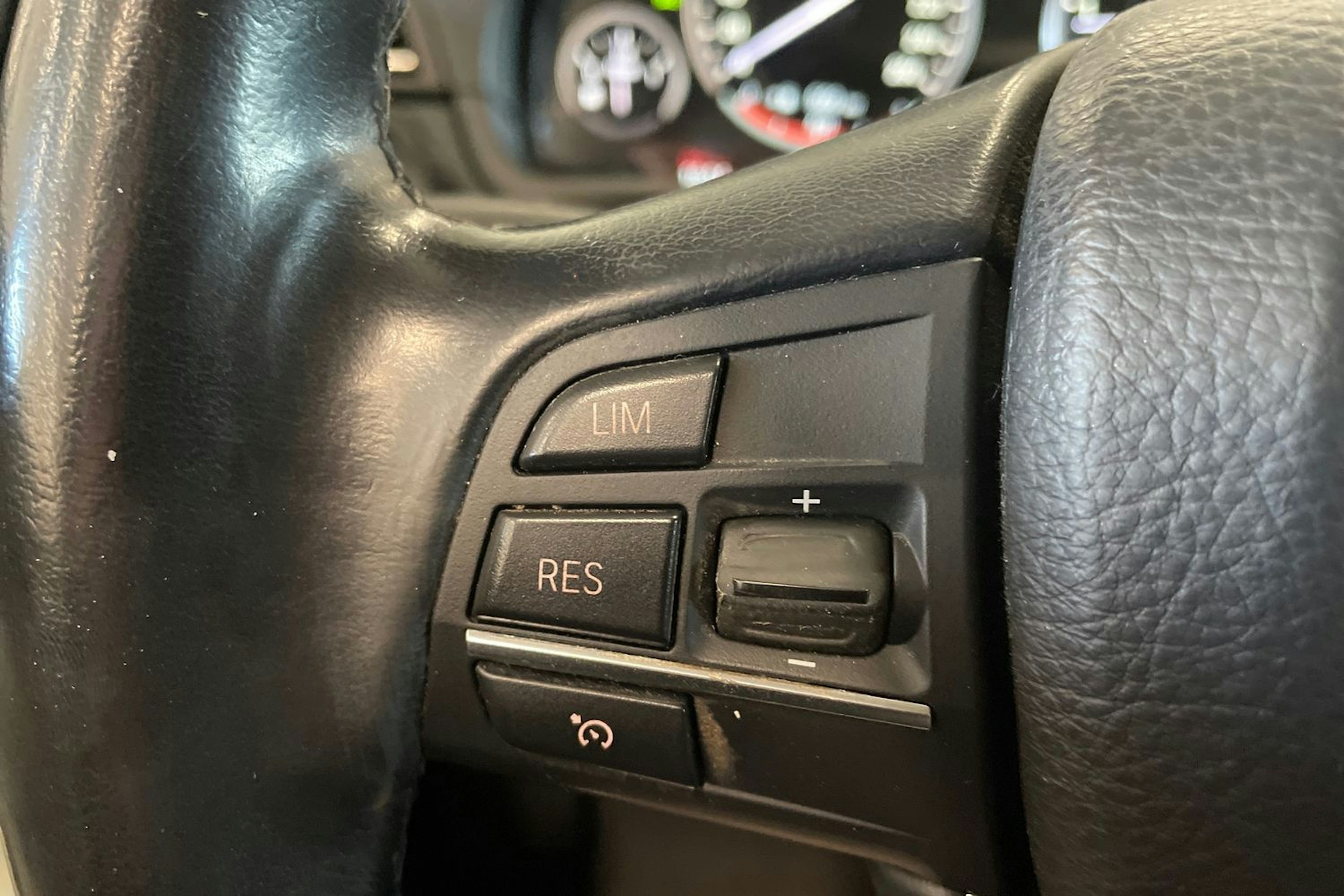 Ruskea (beige) BMW 520 2015 kuva 18.