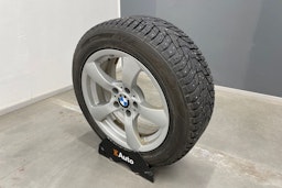 Valkoinen BMW 520 2015 kuva 14.