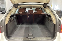 Valkoinen BMW 520 2015 kuva 15.